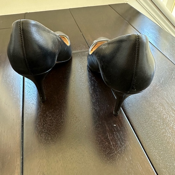 Boutique 9 black 3.5” pump. - Picture 2 of 3